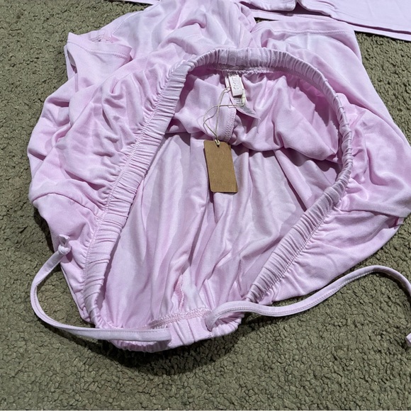 SKIMS Sleep Short Sleeve Button Up Top Shorts Lounge Set Sz M Cherry Blossom NWT - Picture 5 of 13